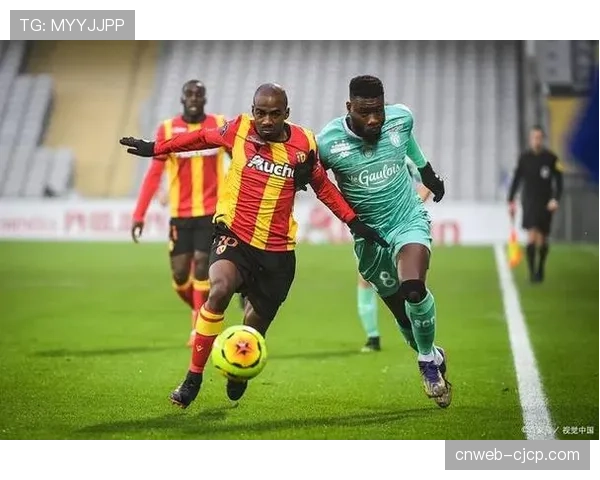 朗斯俱乐部：在失业率高、工资低的地区扮演社会经济角色